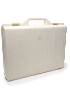 Vintage Cream Plastic Cassette Tape Carrying Case 30 Slot Storage Briefcase